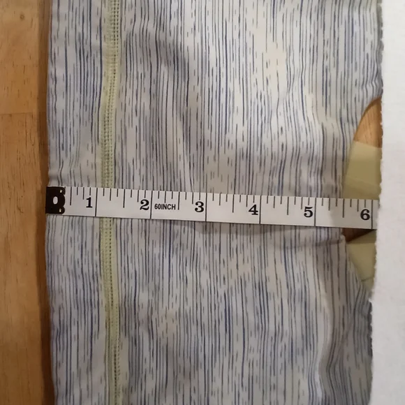 Lululemon atletica tank top - Picture 10 of 14